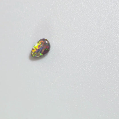 37745 Australian Boulder Opal 0.9ct